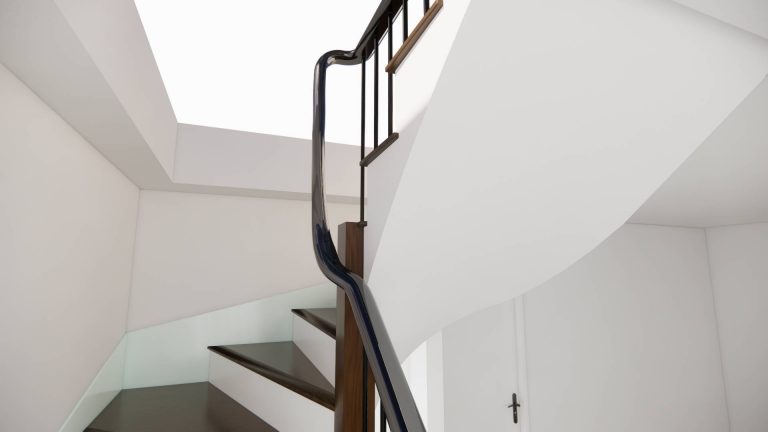 1 Top stairs d